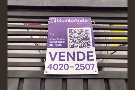 Casa à venda com 139m², 3 quartos e 2 vagas Casa à venda com 139m², 3 quartos e 2 vagasPlaca instalada