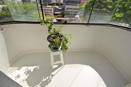 Apartamento para alugar com 127m², 4 quartos e 2 vagasVaranda Suíte 