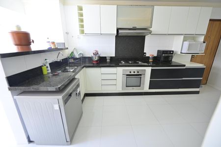 Apartamento para alugar com 127m², 4 quartos e 2 vagasCozinha