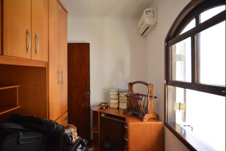 Casa à venda com 198m², 3 quartos e 3 vagasQuarto 1
