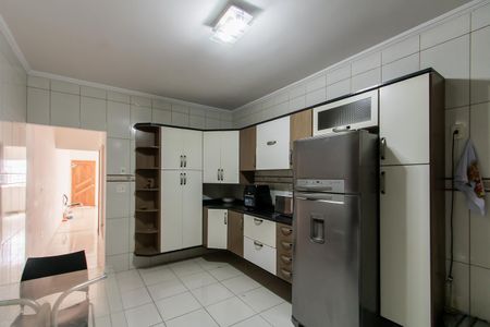 Casa à venda com 134m², 3 quartos e 2 vagas Casa à venda com 134m², 3 quartos e 2 vagasCozinha