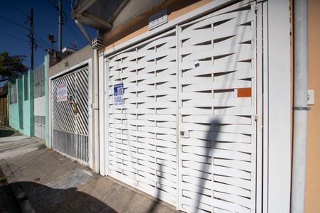 Casa à venda com 134m², 3 quartos e 2 vagas Casa à venda com 134m², 3 quartos e 2 vagasFachada