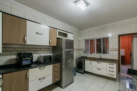 Casa à venda com 134m², 3 quartos e 2 vagas Casa à venda com 134m², 3 quartos e 2 vagasCozinha