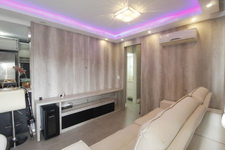 Sala de apartamento à venda com 3 quartos, 67m² em Morro Santana, Porto Alegre