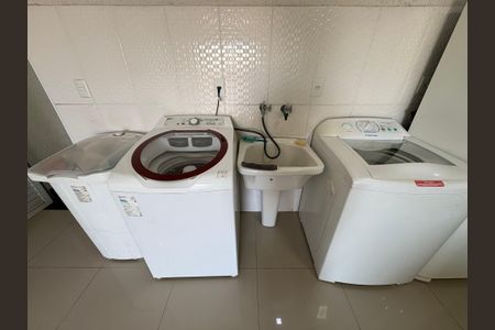 Apartamento à venda com 104m², 2 quartos e 1 vagaÁrea de Serviço