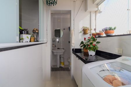 Apartamento à venda com 68m², 2 quartos e 1 vagaÁrea de Serviço