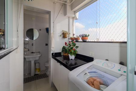 Apartamento à venda com 68m², 2 quartos e 1 vagaÁrea de Serviço