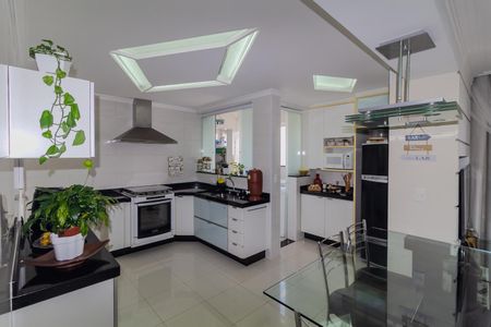 Apartamento à venda com 68m², 2 quartos e 1 vagaCozinha