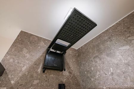 Banheiro Social de kitnet/studio para alugar com 1 quarto, 26m² em Cerqueira César, São Paulo