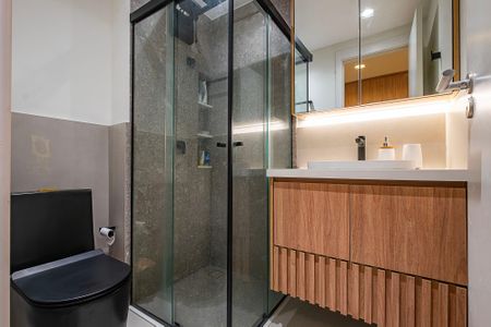 Banheiro Social de kitnet/studio para alugar com 1 quarto, 26m² em Cerqueira César, São Paulo