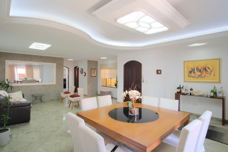 Sala de casa para alugar com 4 quartos, 280m² em Vila Mafra, São Paulo