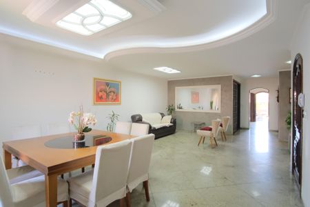 Sala de casa para alugar com 4 quartos, 280m² em Vila Mafra, São Paulo