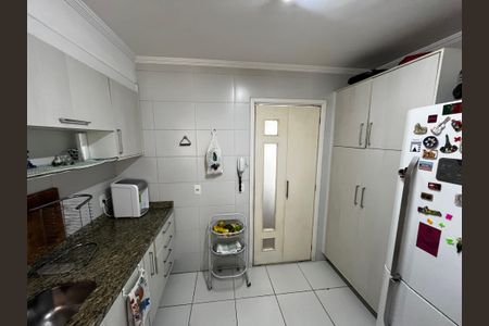 Apartamento à venda com 122m², 4 quartos e 2 vagasCozinha