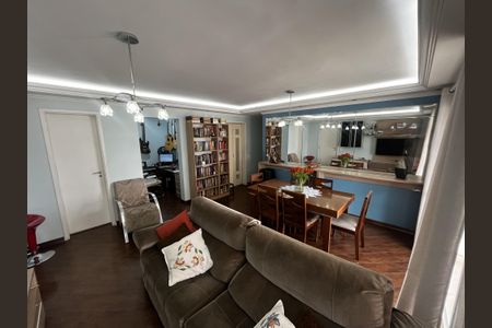 Apartamento à venda com 122m², 4 quartos e 2 vagasSala