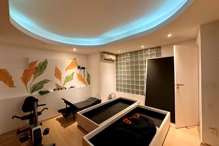 Quarto de apartamento à venda com 2 quartos, 129m² em Laranjeiras, Rio de Janeiro