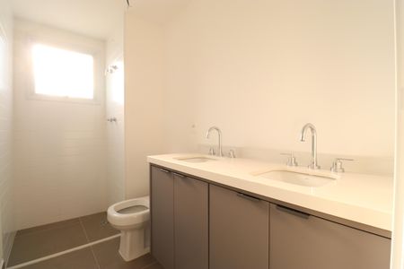 Apartamento à venda com 127m², 3 quartos e 2 vagasBanheiro da Suíte 3