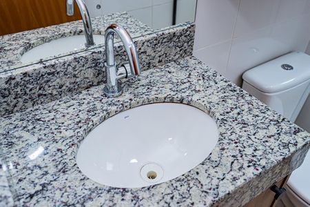 Banheiro de apartamento para alugar com 2 quartos, 44m² em Jardim Iris, São Paulo