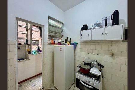 Apartamento à venda com 77m², 2 quartos e sem vagaCozinha