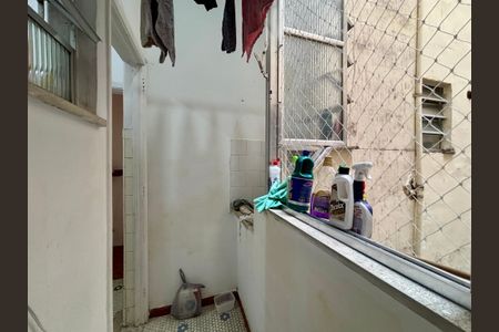 Apartamento à venda com 77m², 2 quartos e sem vagaÁrea de Serviço