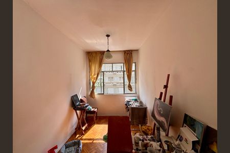 Sala de apartamento à venda com 2 quartos, 77m² em Copacabana, Rio de Janeiro