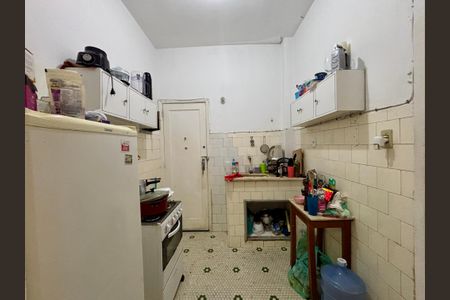 Apartamento à venda com 77m², 2 quartos e sem vagaCozinha