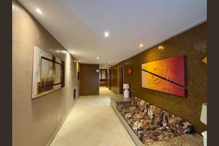 Apartamento à venda com 77m², 2 quartos e sem vagaPortaria