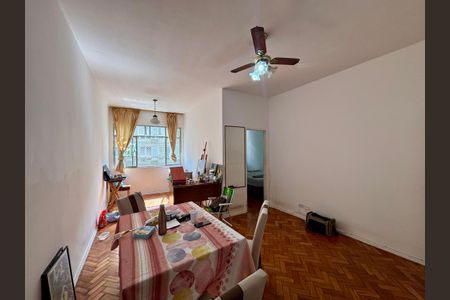 Sala de apartamento à venda com 2 quartos, 77m² em Copacabana, Rio de Janeiro