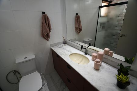 Banheiro de kitnet/studio à venda com 1 quarto, 40m² em Centro, Campinas