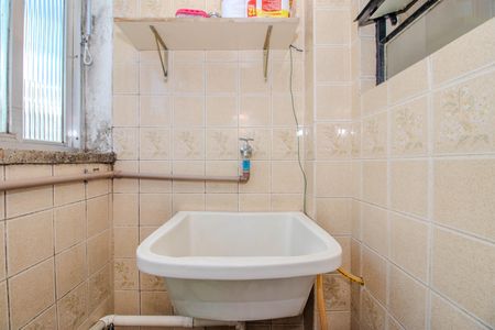 Apartamento à venda com 56m², 2 quartos e sem vaga Apartamento à venda com 56m², 2 quartos e sem vagaCozinha e Área de Serviço