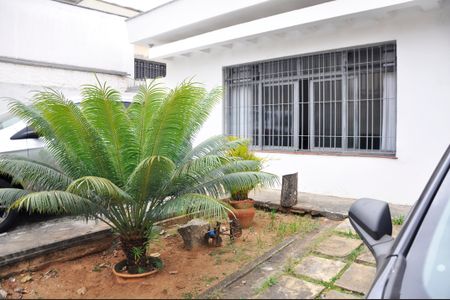 Casa à venda com 310m², 3 quartos e 5 vagas Casa à venda com 310m², 3 quartos e 5 vagasQuintal e Garagem
