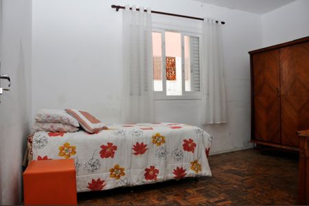 Casa à venda com 310m², 3 quartos e 5 vagas Casa à venda com 310m², 3 quartos e 5 vagasQuarto 2