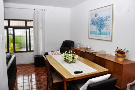 Casa à venda com 310m², 3 quartos e 5 vagas Casa à venda com 310m², 3 quartos e 5 vagasSala