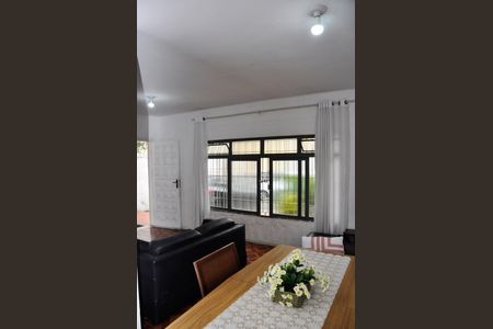 Casa à venda com 310m², 3 quartos e 5 vagas Casa à venda com 310m², 3 quartos e 5 vagasSala