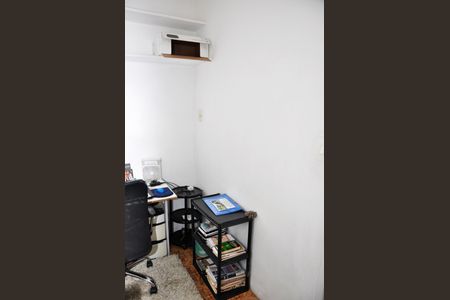 Casa à venda com 310m², 3 quartos e 5 vagas Casa à venda com 310m², 3 quartos e 5 vagasQuarto 3