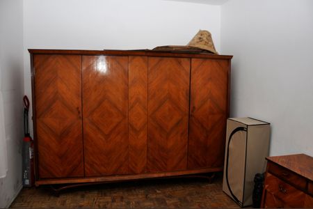 Casa à venda com 310m², 3 quartos e 5 vagas Casa à venda com 310m², 3 quartos e 5 vagasQuarto 2