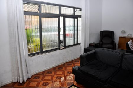 Casa à venda com 310m², 3 quartos e 5 vagas Casa à venda com 310m², 3 quartos e 5 vagasSala