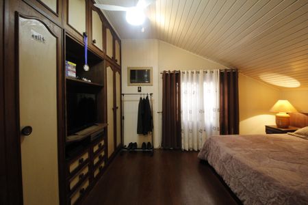 Casa à venda com 550m², 5 quartos e 3 vagasSuíte 1