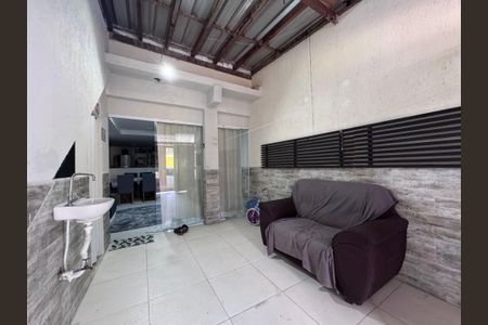 Casa de condomínio à venda com 120m², 3 quartos e 1 vagaGaragem