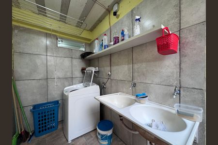 Casa de condomínio à venda com 120m², 3 quartos e 1 vagaÁrea de Serviço