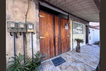 Casa de condomínio à venda com 120m², 3 quartos e 1 vagaFachada