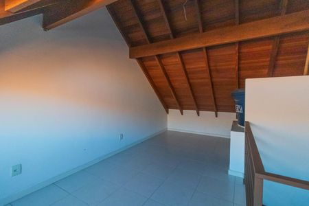 Casa de condomínio à venda com 90m², 2 quartos e 2 vagas Casa de condomínio à venda com 90m², 2 quartos e 2 vagasCobertura
