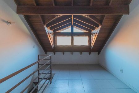 Casa de condomínio à venda com 90m², 2 quartos e 2 vagas Casa de condomínio à venda com 90m², 2 quartos e 2 vagasCobertura