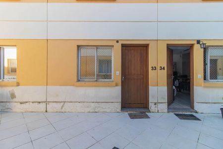 Casa de condomínio à venda com 90m², 2 quartos e 2 vagas Casa de condomínio à venda com 90m², 2 quartos e 2 vagasEntrada