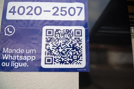 Casa à venda com 70m², 2 quartos e 2 vagas Casa à venda com 70m², 2 quartos e 2 vagasFachada / Placa