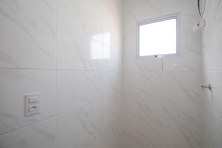 Casa à venda com 70m², 2 quartos e 2 vagas Casa à venda com 70m², 2 quartos e 2 vagasBanheiro da Suíte 2