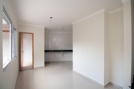 Casa à venda com 70m², 2 quartos e 2 vagas Casa à venda com 70m², 2 quartos e 2 vagasSala/Cozinha