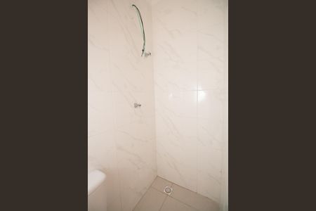 Casa à venda com 70m², 2 quartos e 2 vagas Casa à venda com 70m², 2 quartos e 2 vagasBanheiro da Suíte 1