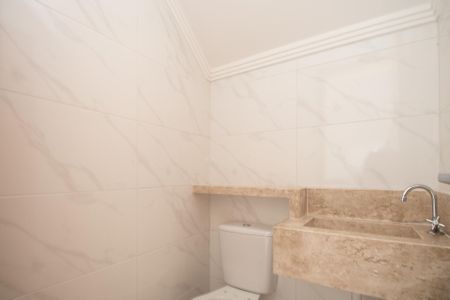 Casa à venda com 70m², 2 quartos e 2 vagas Casa à venda com 70m², 2 quartos e 2 vagasLavabo