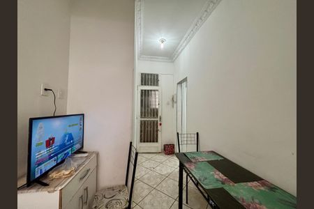 Sala de apartamento para alugar com 1 quarto, 35m² em Copacabana, Rio de Janeiro