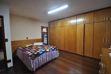 Casa para alugar com 350m², 4 quartos e 3 vagasSuíte 1